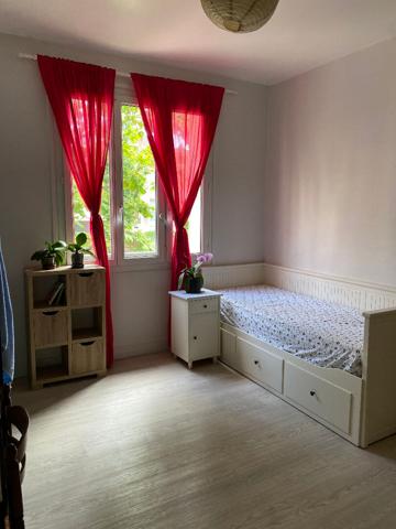 A louer 2 pièces Loyer 1 015 €/mois charges comprises **  - Référence  518CC