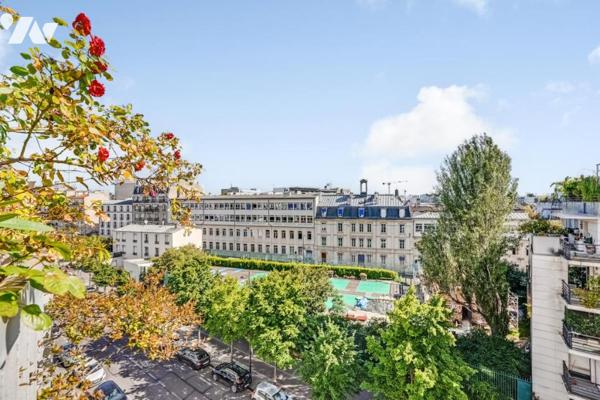 Appartement avec large balcon et vue dégagée