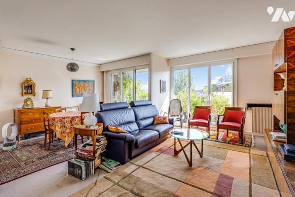 Appartement avec large balcon et vue dégagée