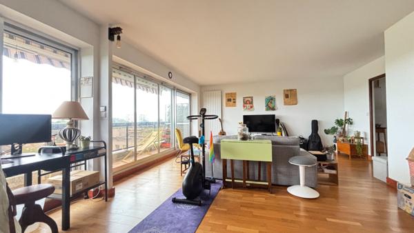 Beau 4 pièces 77m2  EVRY VILLAGE AVEC BOX