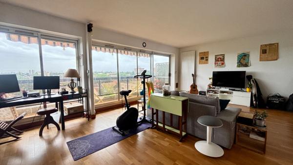 Beau 4 pièces 77m2  EVRY VILLAGE AVEC BOX