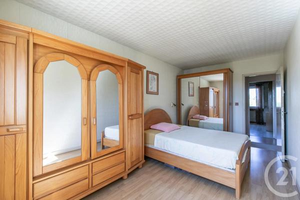 Appartement F4 à vendre  4 pièces - 75,57 m 2   ST MAUR DES FOSSES  - 94