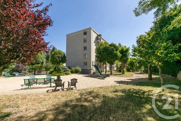 Appartement F4 à vendre  4 pièces - 75,57 m 2   ST MAUR DES FOSSES  - 94