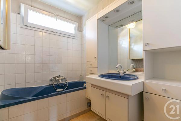 Appartement F4 à vendre  4 pièces - 75,57 m 2   ST MAUR DES FOSSES  - 94