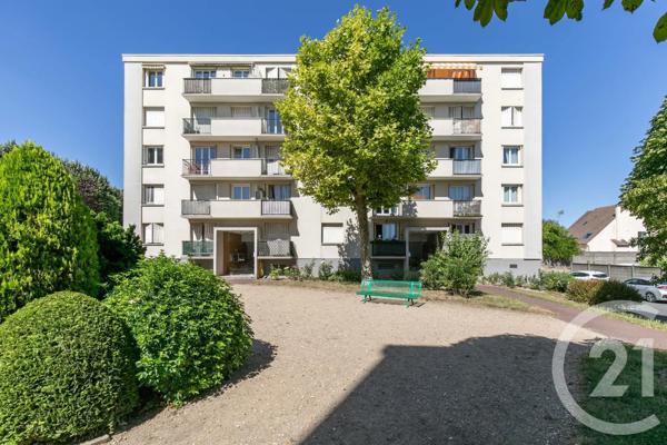 Appartement F4 à vendre  4 pièces - 75,57 m 2   ST MAUR DES FOSSES  - 94