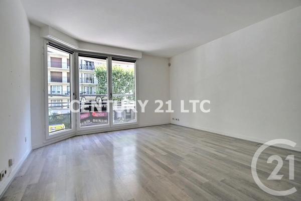 Appartement F2 à vendre  2 pièces - 53,36 m 2   ST MANDE  - 94