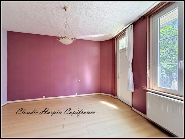 Maison à vendre 6 pièces PARTHENAY (79) - 4 Ch - parcelle d'environ 250 m² -proche centre ville