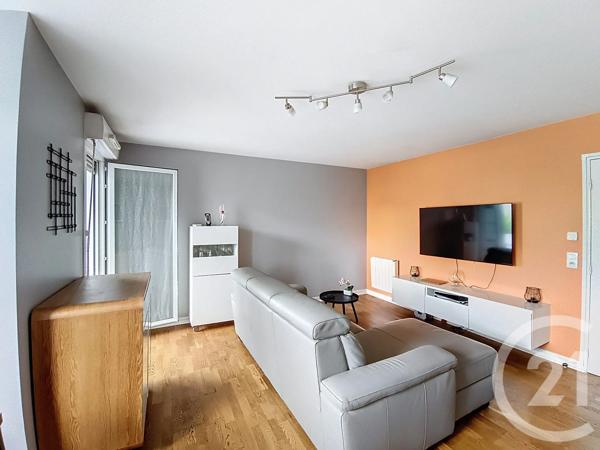 Appartement F4 à vendre  4 pièces - 82,04 m 2   MONTMAGNY  - 95