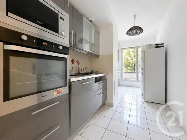Appartement F4 à vendre  4 pièces - 82,04 m 2   MONTMAGNY  - 95
