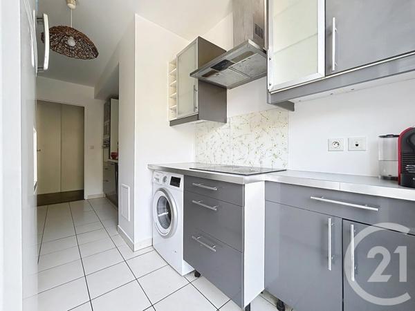 Appartement F4 à vendre  4 pièces - 82,04 m 2   MONTMAGNY  - 95