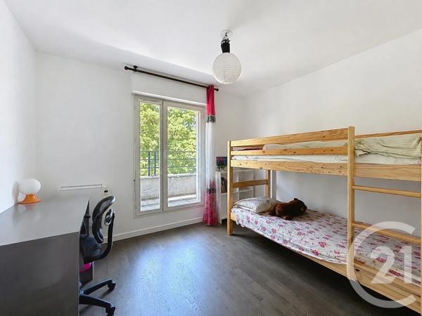 Appartement F4 à vendre  4 pièces - 82,04 m 2   MONTMAGNY  - 95