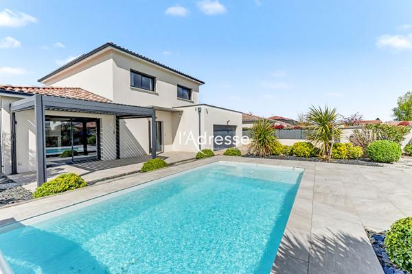 Exclusivité l'Adresse - Plaisance Du Touch - Maison contemporaine T5 de 168m² avec piscine face au Zoo & Golf de Plaisance-du-Touch (2017)