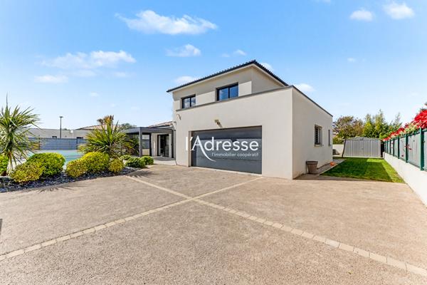 Exclusivité l'Adresse - Plaisance Du Touch - Maison contemporaine T5 de 168m² avec piscine face au Zoo & Golf de Plaisance-du-Touch (2017)