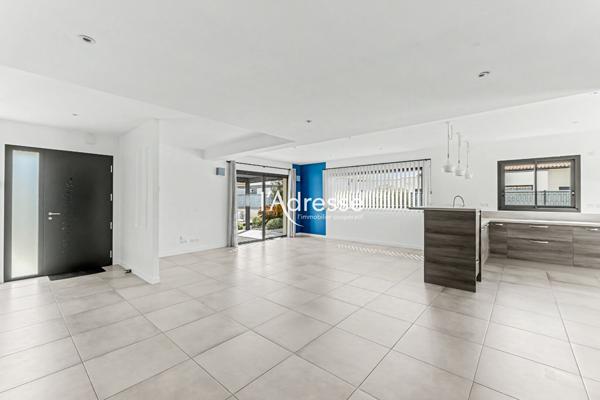 Exclusivité l'Adresse - Plaisance Du Touch - Maison contemporaine T5 de 168m² avec piscine face au Zoo & Golf de Plaisance-du-Touch (2017)