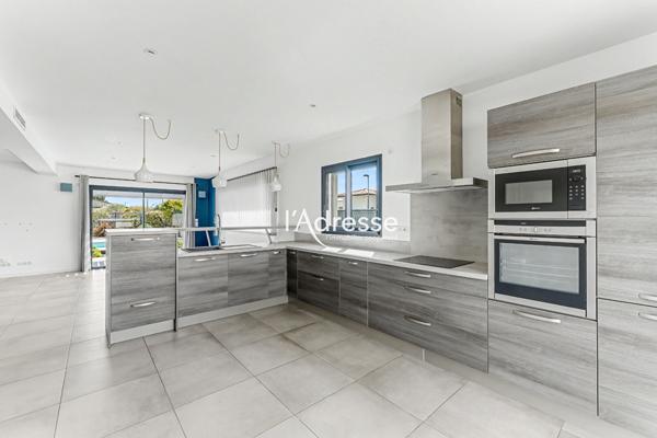 Exclusivité l'Adresse - Plaisance Du Touch - Maison contemporaine T5 de 168m² avec piscine face au Zoo & Golf de Plaisance-du-Touch (2017)