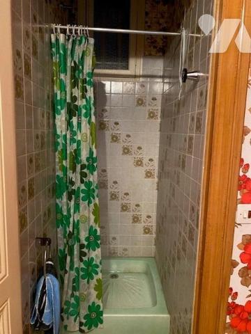 n lot de deux appartements de type T3 de 68.10m² et 83.13m² surfaces Carrez au premier étage d’une c