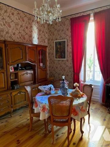 n lot de deux appartements de type T3 de 68.10m² et 83.13m² surfaces Carrez au premier étage d’une c