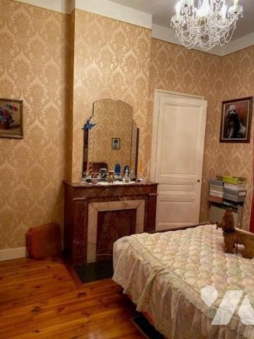 n lot de deux appartements de type T3 de 68.10m² et 83.13m² surfaces Carrez au premier étage d’une c