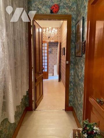 n lot de deux appartements de type T3 de 68.10m² et 83.13m² surfaces Carrez au premier étage d’une c