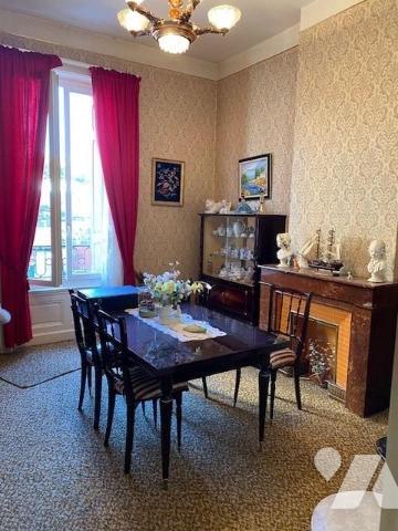 n lot de deux appartements de type T3 de 68.10m² et 83.13m² surfaces Carrez au premier étage d’une c