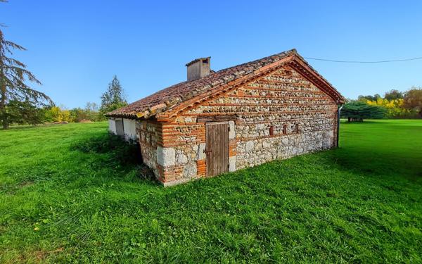Maison à vendre    2 pièces •  Agen