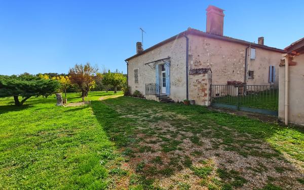 Maison à vendre    2 pièces •  Agen