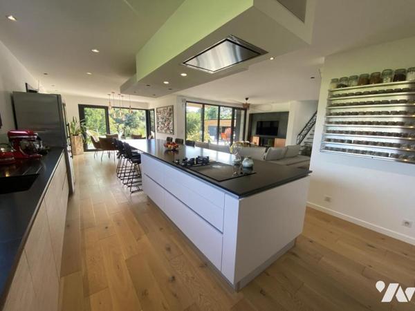 Maison d'architecte avec piscine 