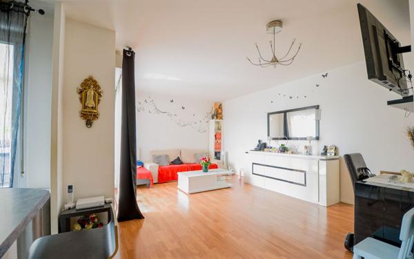 Appartement à vendre    3 pièces • 61,85 m2 Saint-Ouen-l'Aumône