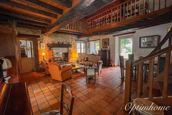 Propriete à vendre 8 pièces ORVAULT (44)