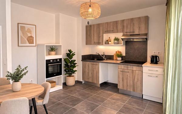 Appartement à vendre    3 pièces • 61,72 m2 Bordeaux