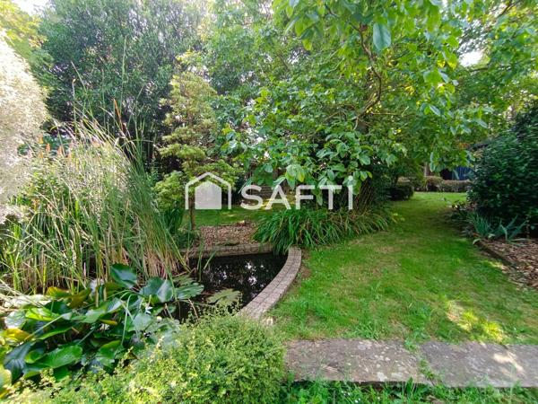 Safti-Benjamin Marcouiller vous propose : maison 7 pièces avec piscine.