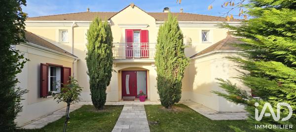 Maison à vendre 8 pièces 228 m² Magny-le-Hongre