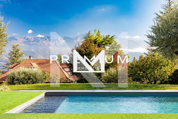 VILLA COMTEMPORAINE AVEC PISCINE - VUE BELLEDONNE | Premium Immobilier