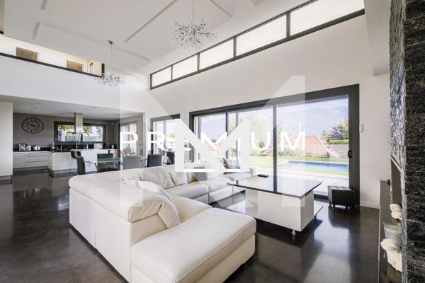VILLA COMTEMPORAINE AVEC PISCINE - VUE BELLEDONNE | Premium Immobilier
