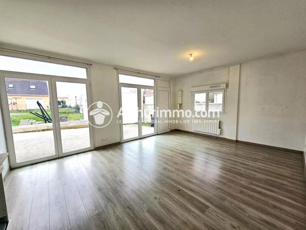 Location                                                      Appartement
                        
                     4 pièces                      69 m2                     à Saintry-sur-Seine