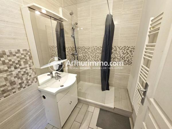 Location                                                      Appartement
                        
                     4 pièces                      69 m2                     à Saintry-sur-Seine