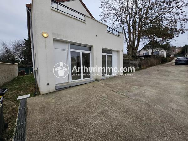 Location                                                      Appartement
                        
                     4 pièces                      69 m2                     à Saintry-sur-Seine
