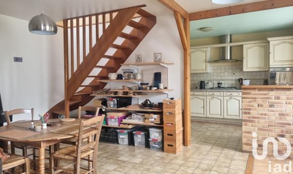 Maison de campagne 4 pièces de 81 m² à Plésidy (22720)