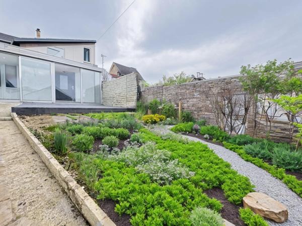 MAISON INDIVIDUELLE - 3 PIECES - CLAMART- LIMITE -ISSY-LES-MOULINEAUX - VUE TOUR EIFFEL - TERRASSE - JARDIN