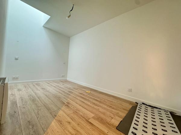 MAISON INDIVIDUELLE - 3 PIECES - CLAMART- LIMITE -ISSY-LES-MOULINEAUX - VUE TOUR EIFFEL - TERRASSE - JARDIN