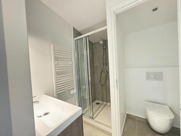 MAISON INDIVIDUELLE - 3 PIECES - CLAMART- LIMITE -ISSY-LES-MOULINEAUX - VUE TOUR EIFFEL - TERRASSE - JARDIN