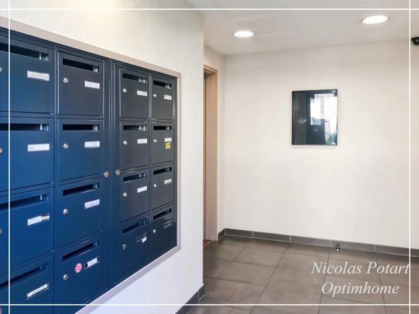 Appartement récent 3 pièces avec place de stationnement – 68 m²