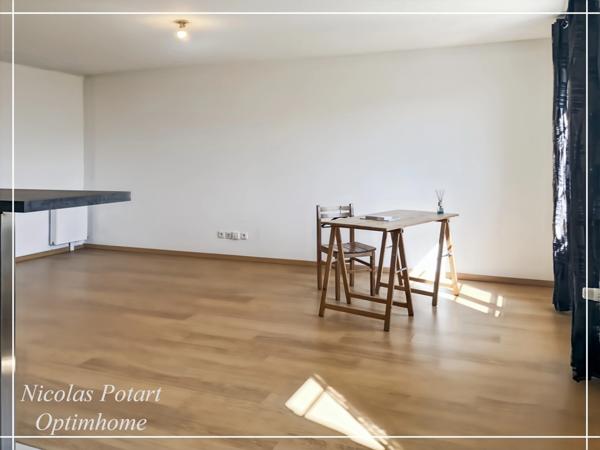 Appartement récent 3 pièces avec place de stationnement – 68 m²