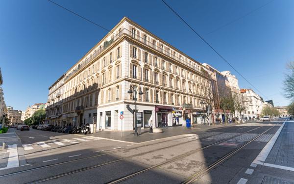 Appartement à vendre    2 pièces • 25 m2 Nice