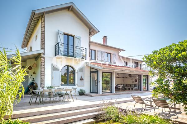 LEKUA – MAISON CONTEMPORAINE A LOUER AVEC PISCINE – 8 PERSONNES, ANGLET