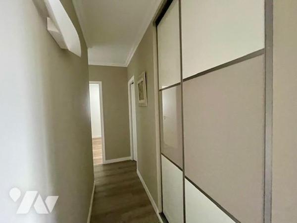 SAINT COLOMBAN, bourg, maison de plain-pied