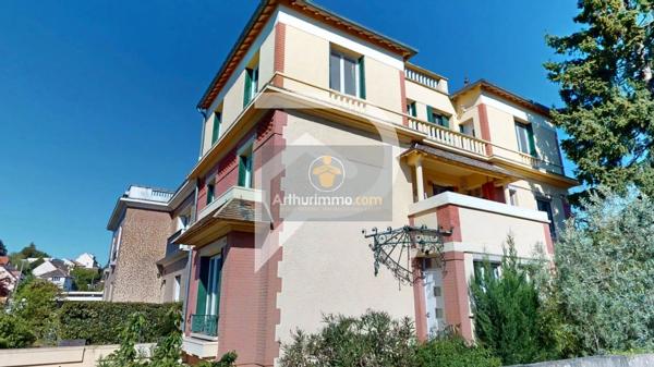 Vente                                                      Maison
                        
                     11 pièces                      306 m2                     à Palaiseau