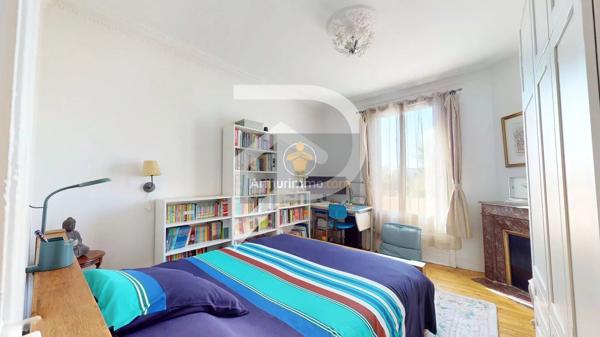 Vente                                                      Maison
                        
                     11 pièces                      306 m2                     à Palaiseau
