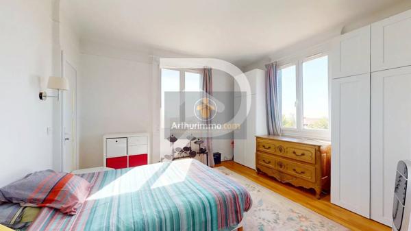 Vente                                                      Maison
                        
                     11 pièces                      306 m2                     à Palaiseau