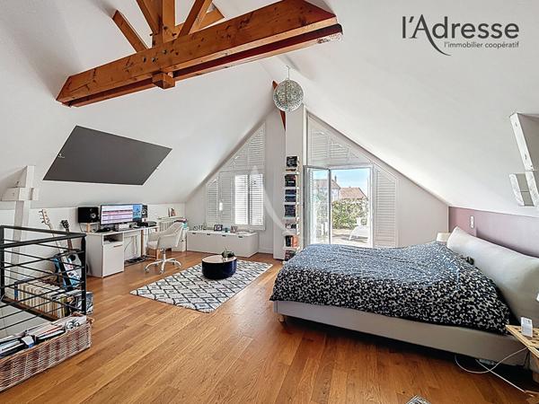 SURESNES ? Quartier Paul Bert ? Maison d'Exception de 180m² avec Dépendance et Jardins Intimistes